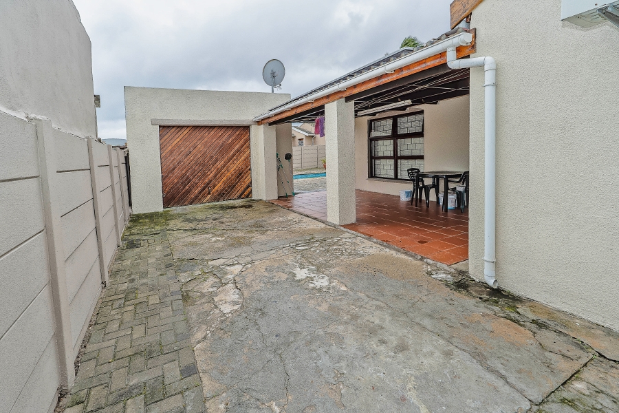 3 Bedroom Property for Sale in Highbury Western Cape